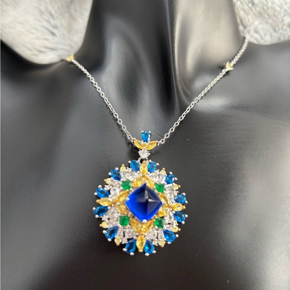 Glamorous cubic zirconia necklace - Picture 1 of 10